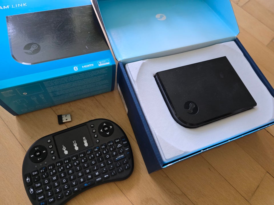 Steam Link med mini tastatur