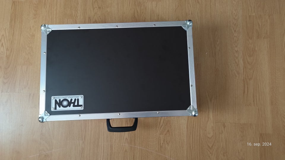 Flightcase THON Line6 POD HD500X