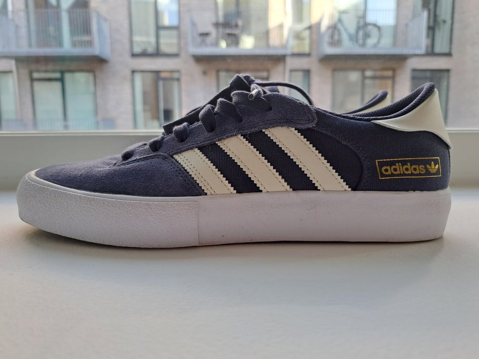 Sneakers, Adidas, str. 43