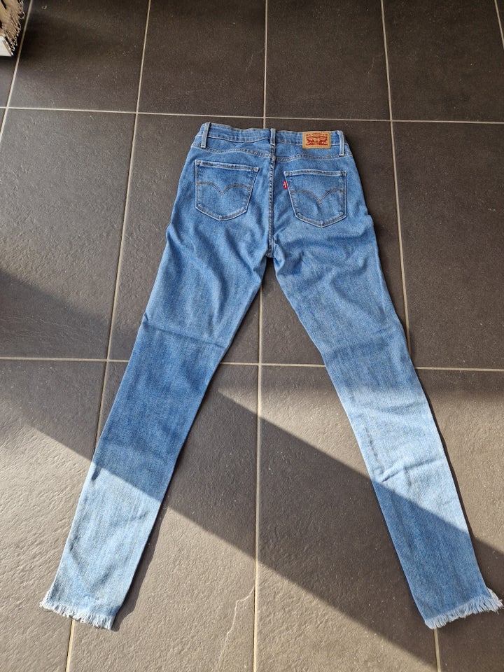 Jeans, Levis, str. 28