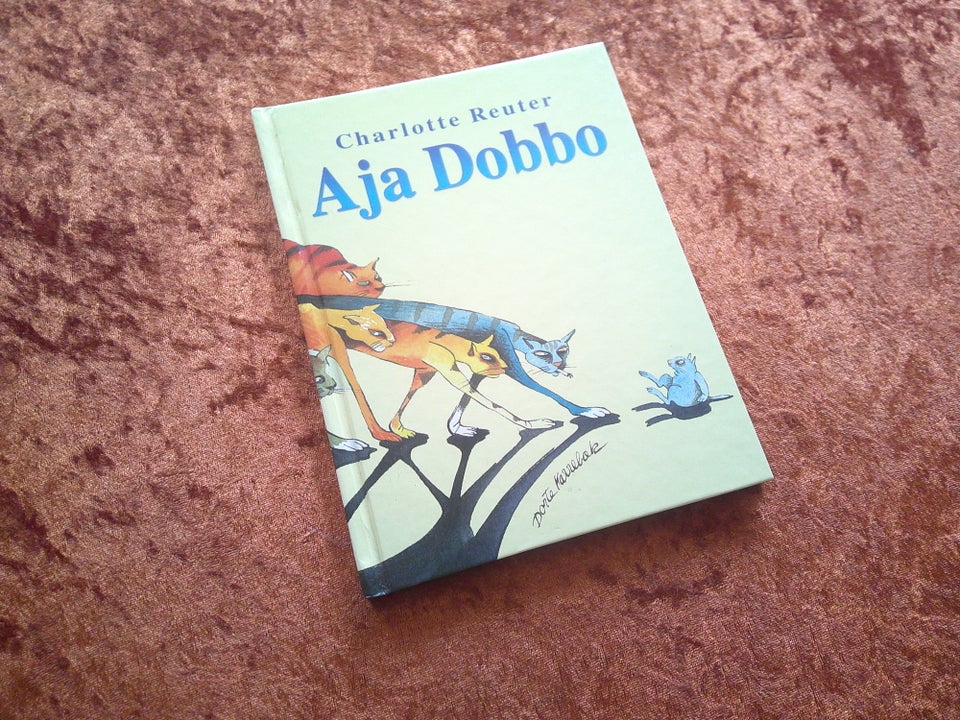 Aja Dobbo, Charlotte Reuter