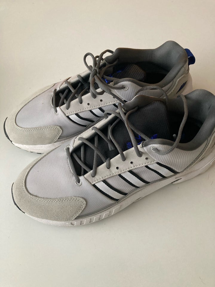 Sneakers, Adidas, str. 46