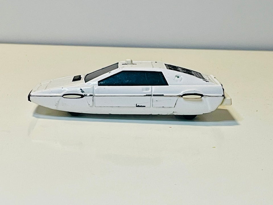 Modelbil, Corgi Toys 007 Lotus