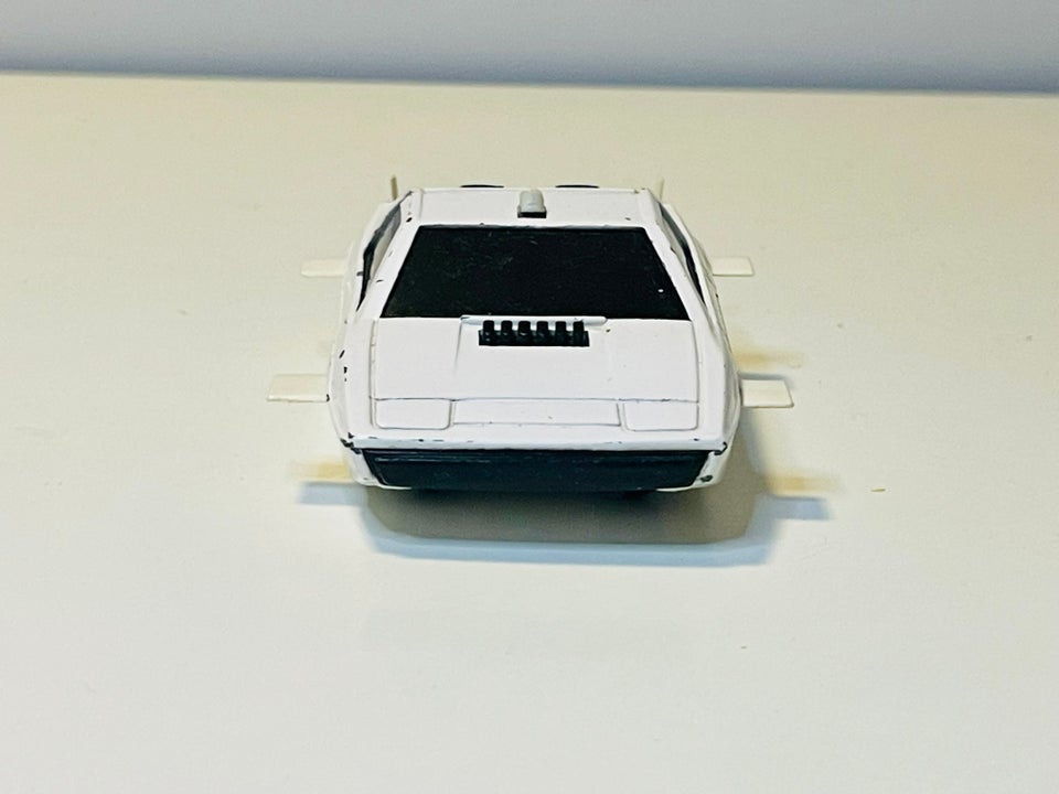 Modelbil, Corgi Toys 007 Lotus