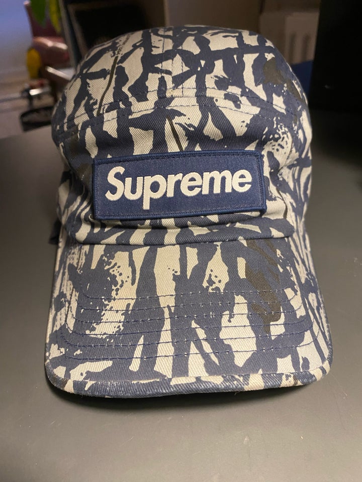 Cap, Supreme, str. Passer alle