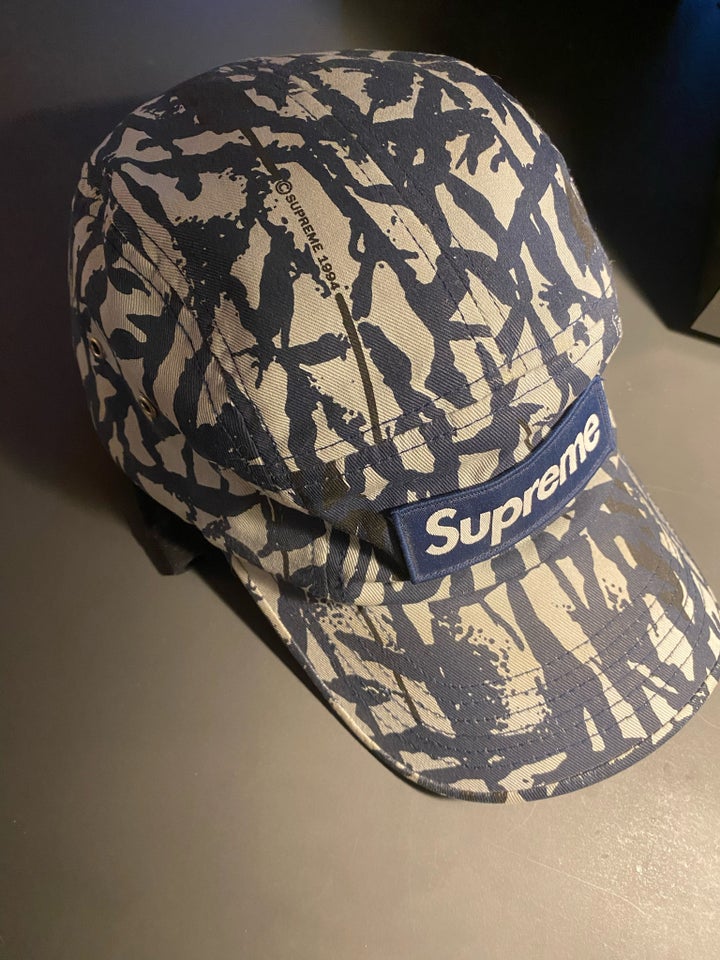 Cap, Supreme, str. Passer alle