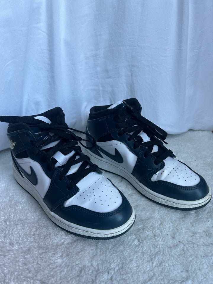 Sneakers, str. 35, Nike Air Jordan