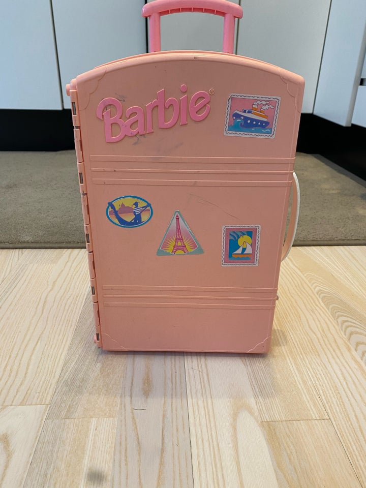 Barbie, Trolley værelse