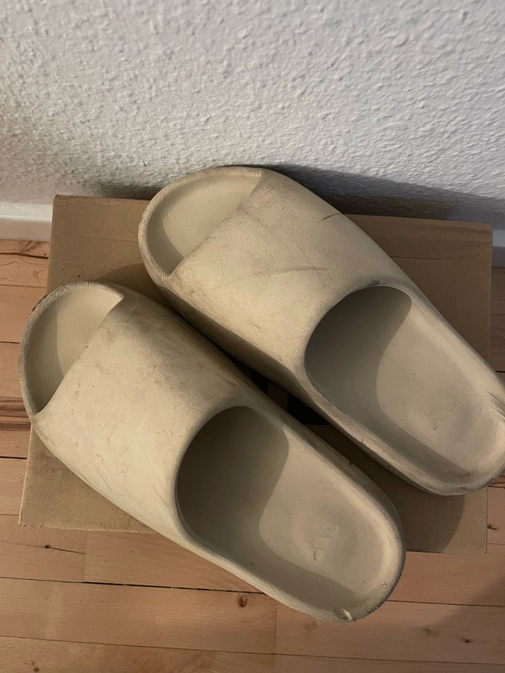 Andet, Adidas yeezy slides, str. 46