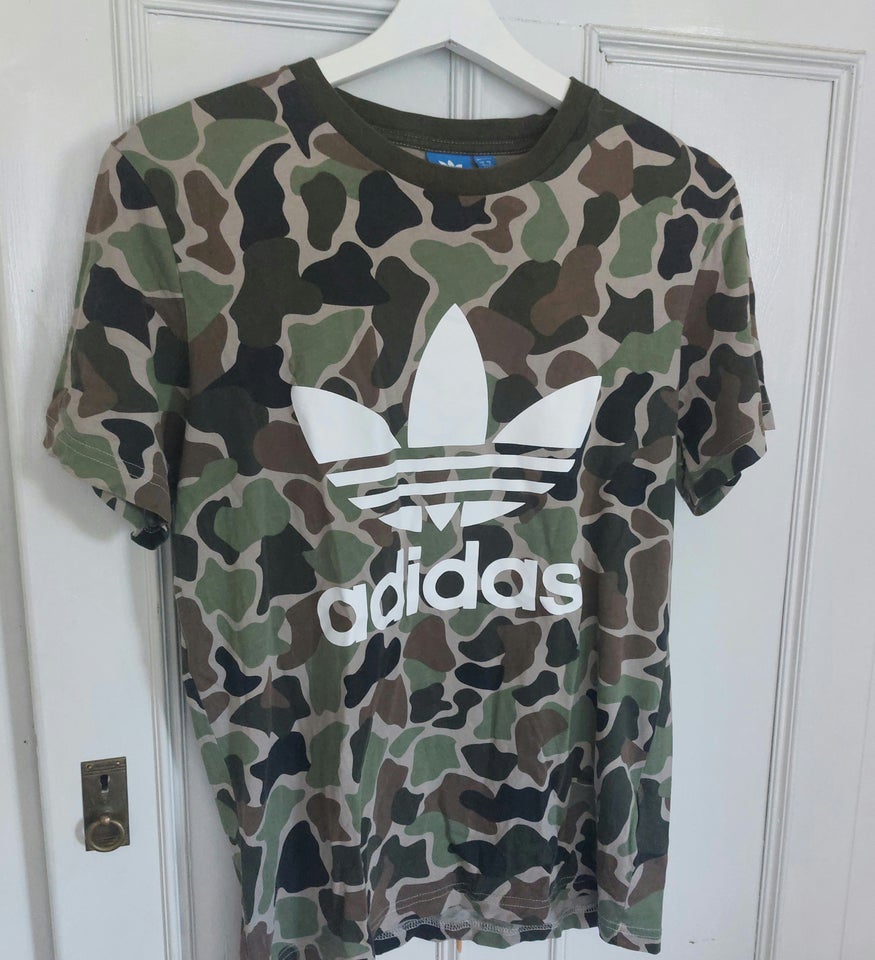 T-shirt Adidas str S