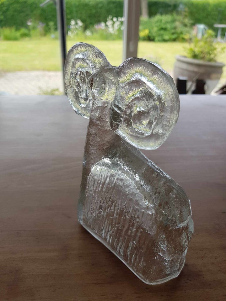 Glas figur Pavel Panek motiv: Dyr