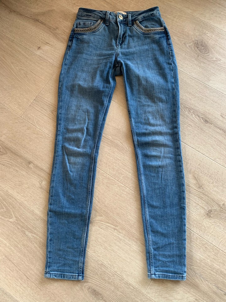 Jeans, Mos Mosh, str. 24