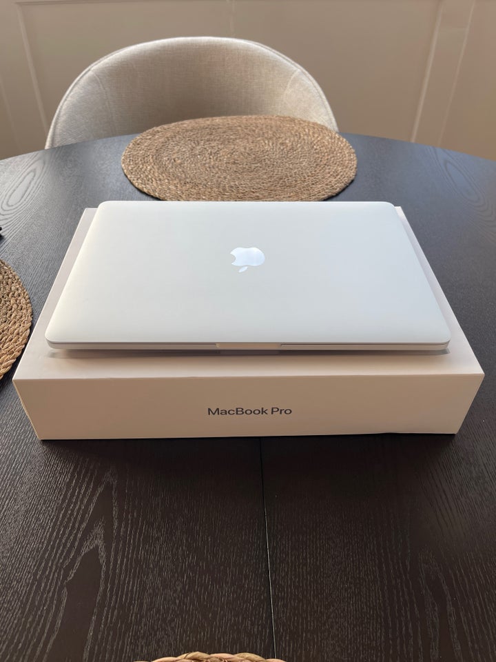 MacBook Pro, Pro 2022 M2 | 13.3" |