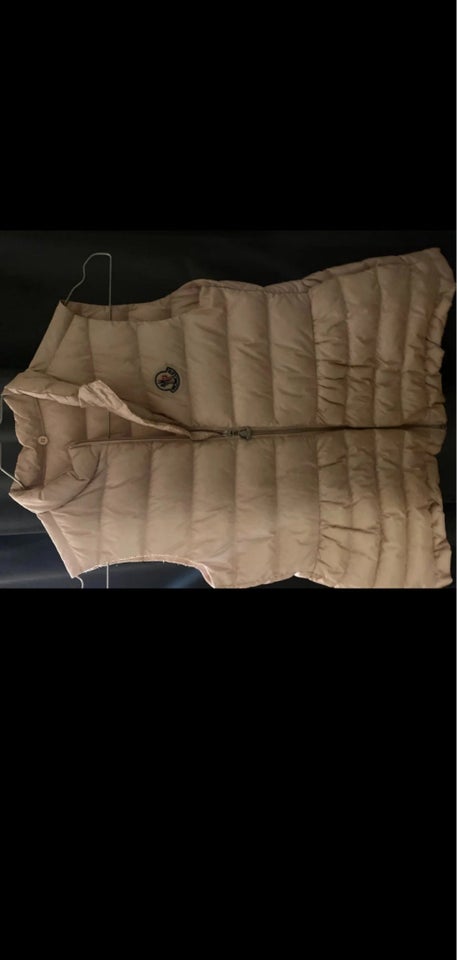 Vest, Regnvest, Moncler