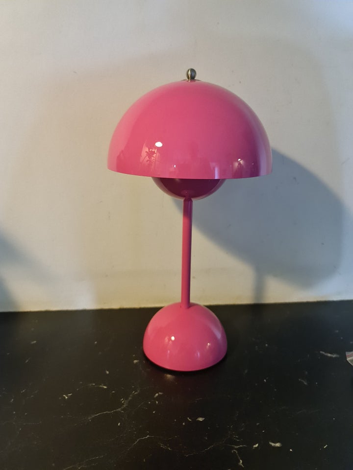 Verner Panton, Flowerpot VP 9,