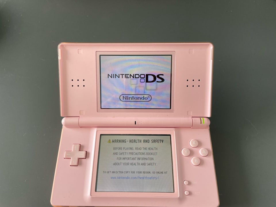 Nintendo DS Lite, God