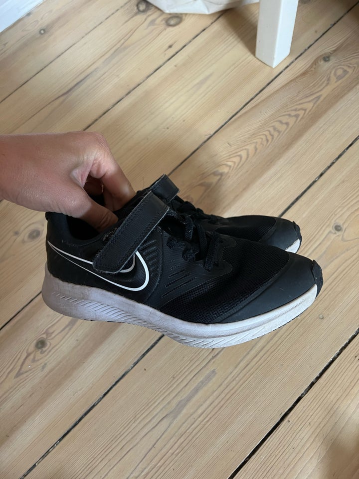 Sportssko str 33 Nike