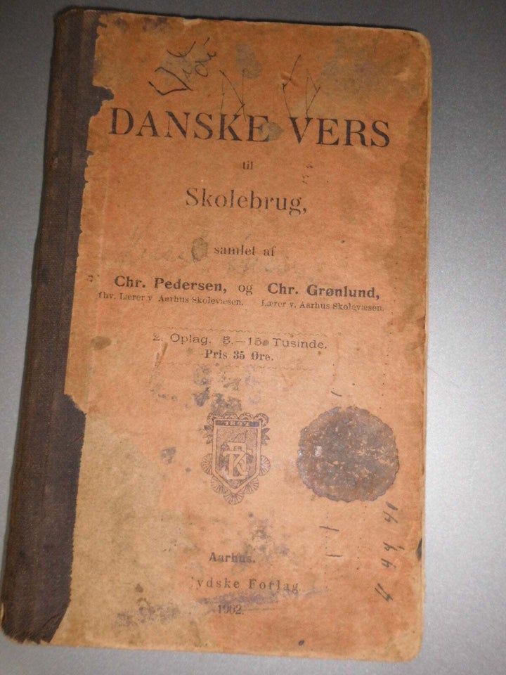 Danske Vers, Bog, 122 år gl.