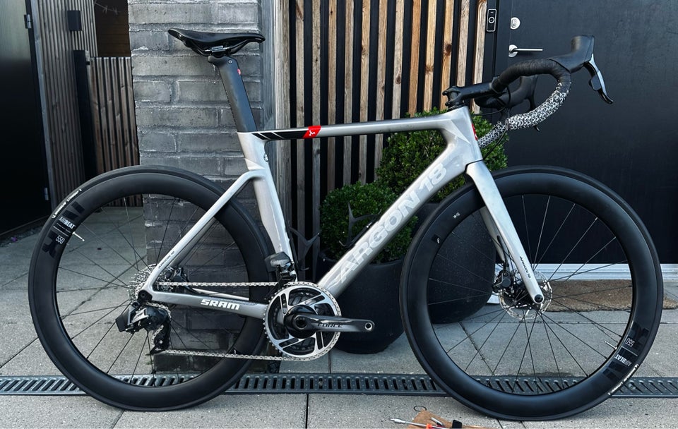 Herreracer, Argon 18 Nitrogen Disc