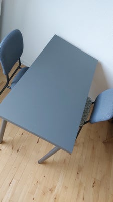 Bord og stole (sæt)