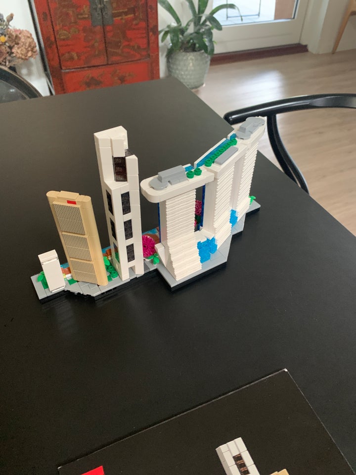 Lego Architecture 21057