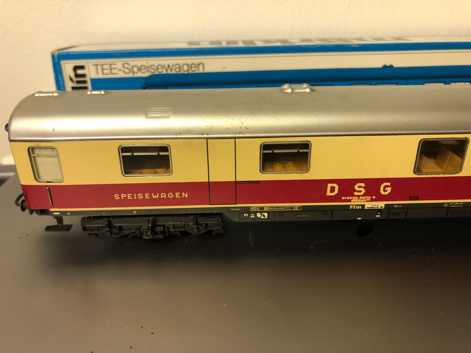 Modeltog, Märklin 4087 med lys og