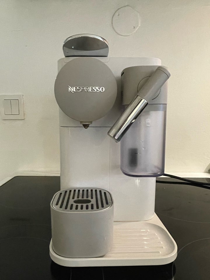 Nespresso Delonghi, Nespresso