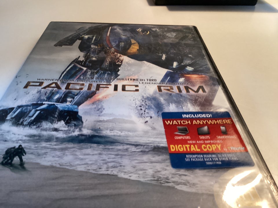 Pacific rim , DVD, science fiction