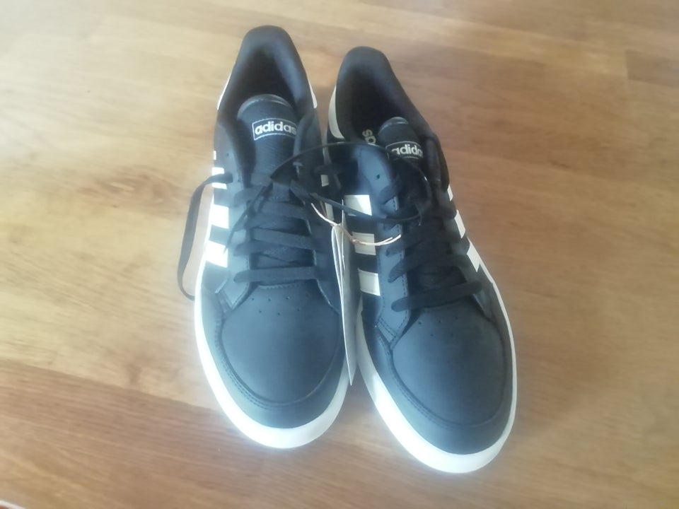 Sneakers, Adidas, str. 43