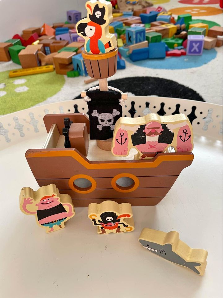 Båd, Wooden pirate boat set