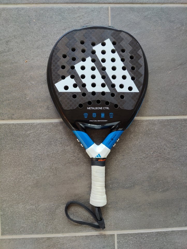 Padel bat, Adidas