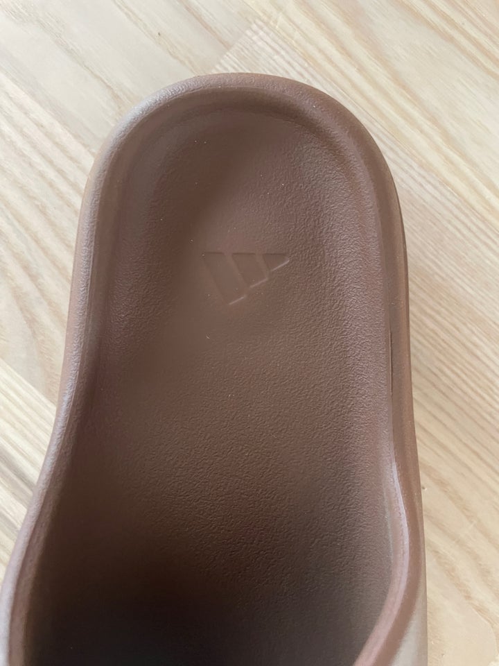 Sandaler Yezzy str 43