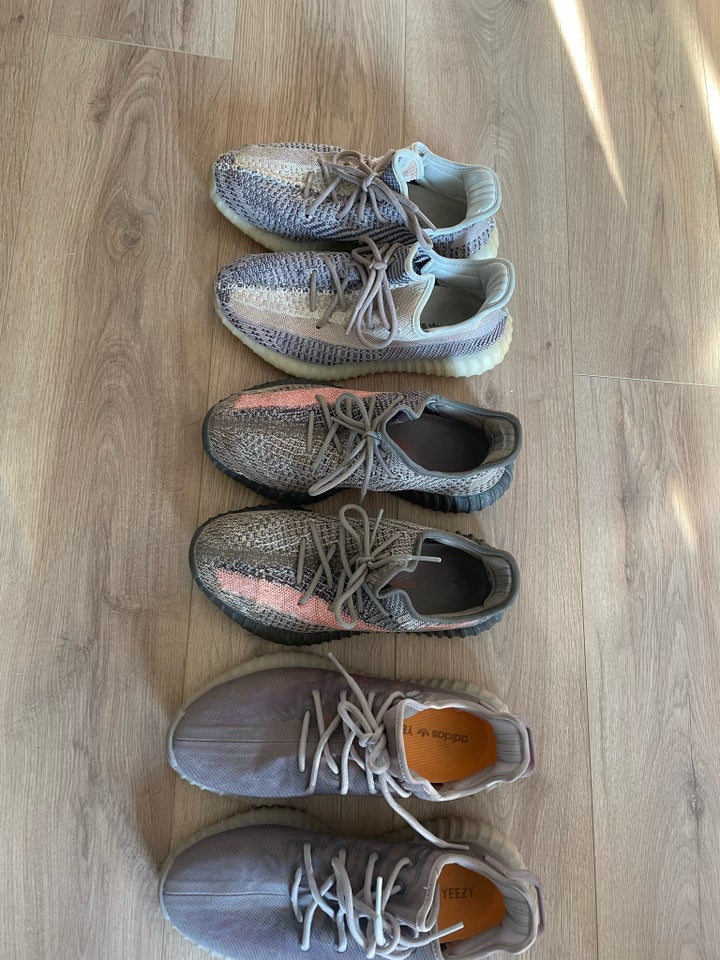 Sneakers, Yeezy 350 v2, str. 42,5