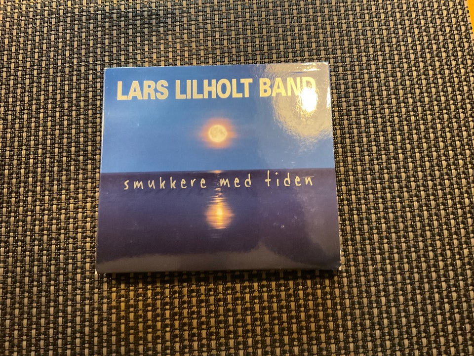 LARS LILHOLT BAND: SMUKKERE MED