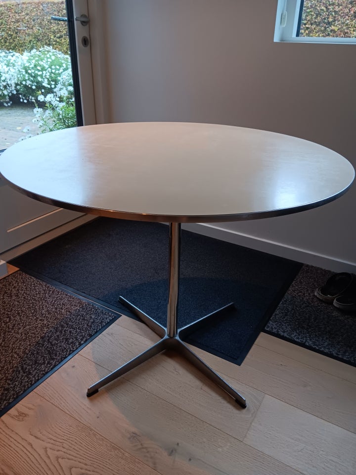 Spisebord, Arne jacobsen