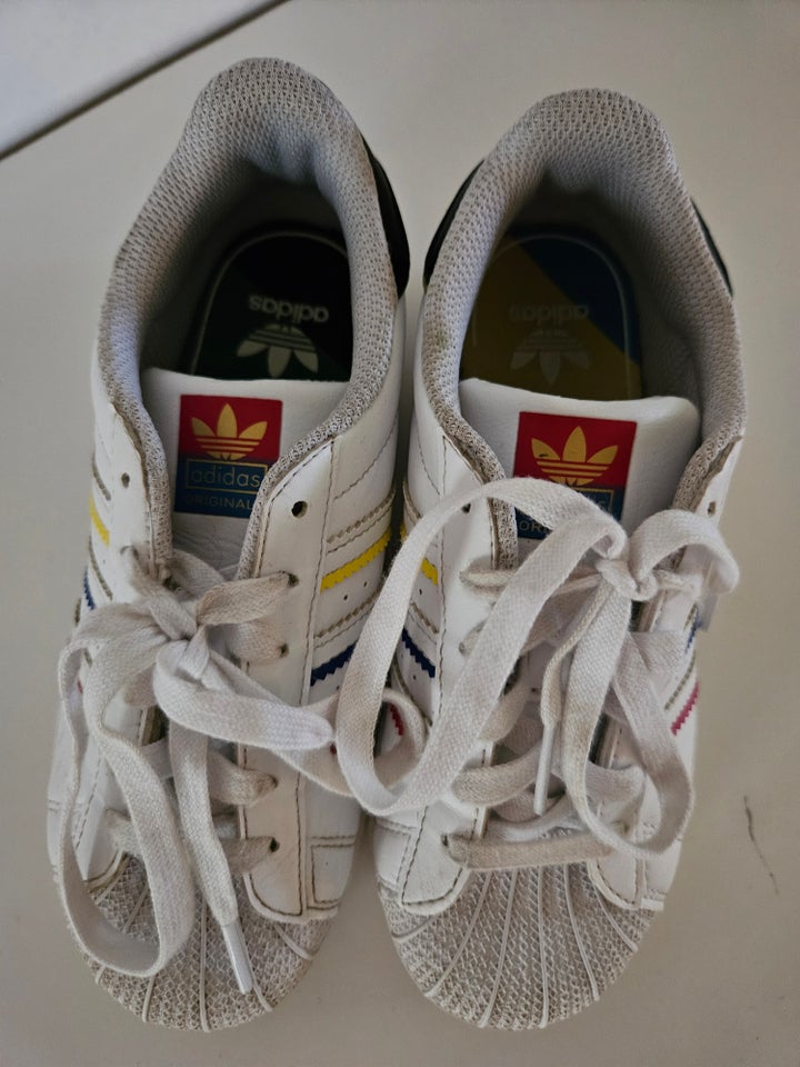 Sneakers, str. 32, Adidas