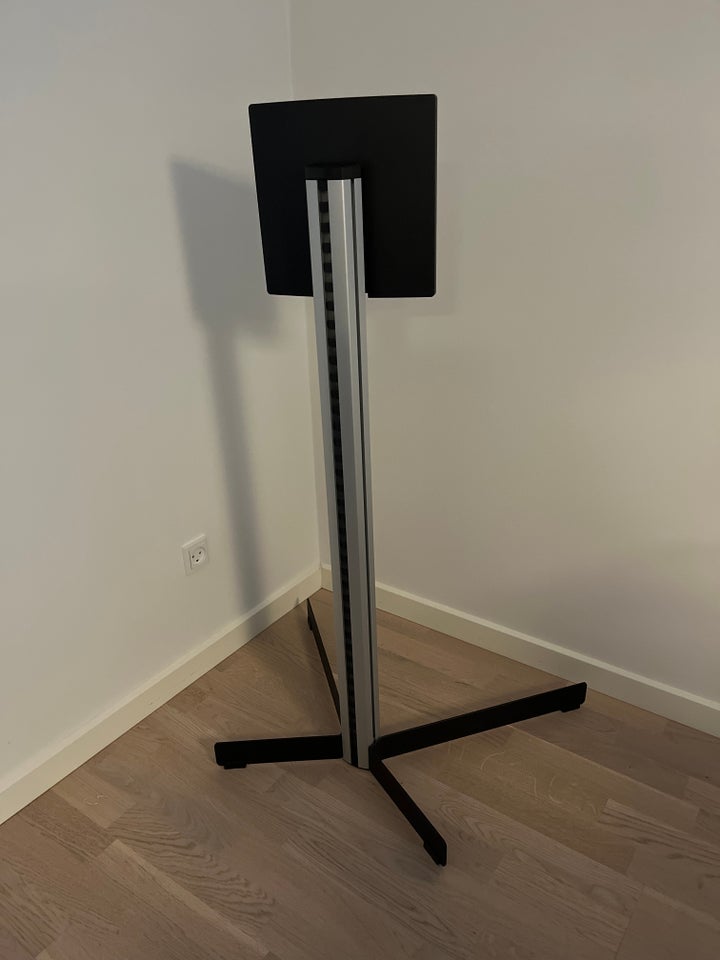 TV stander, Vogels, Perfekt