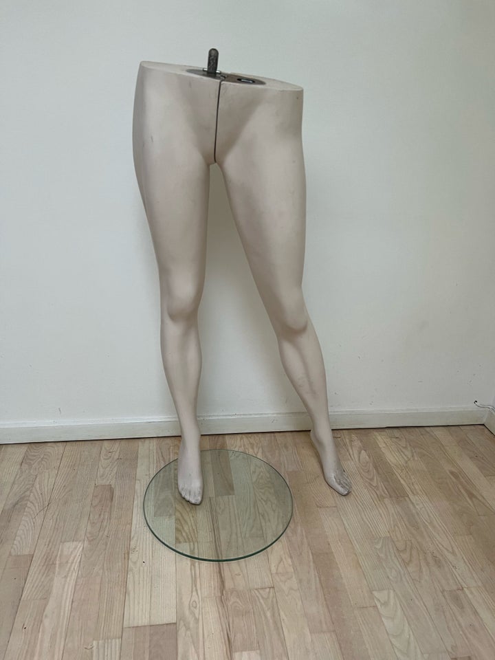 Mannequin, MannequinBEN