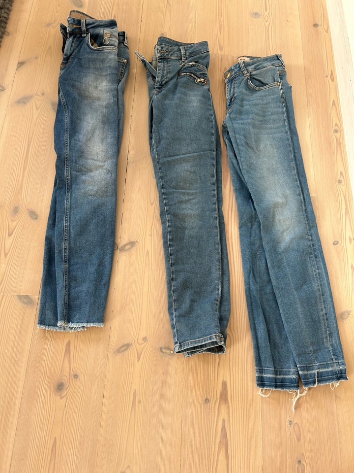 Jeans, x, str. 25