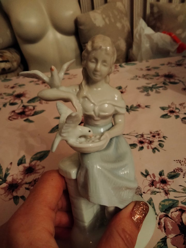 Porcelænsfigur Askepot?