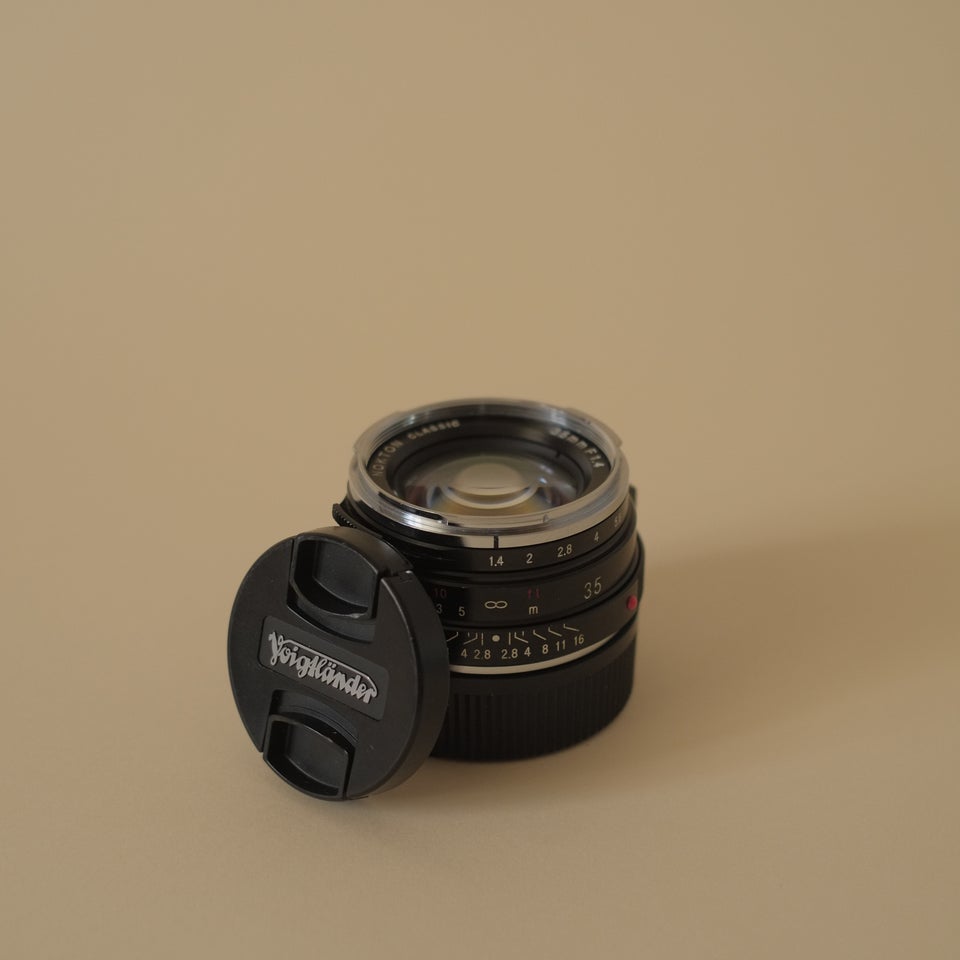 Voigtländer 35mm f/1.4 Nokton