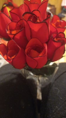 Kunstige roser ??
