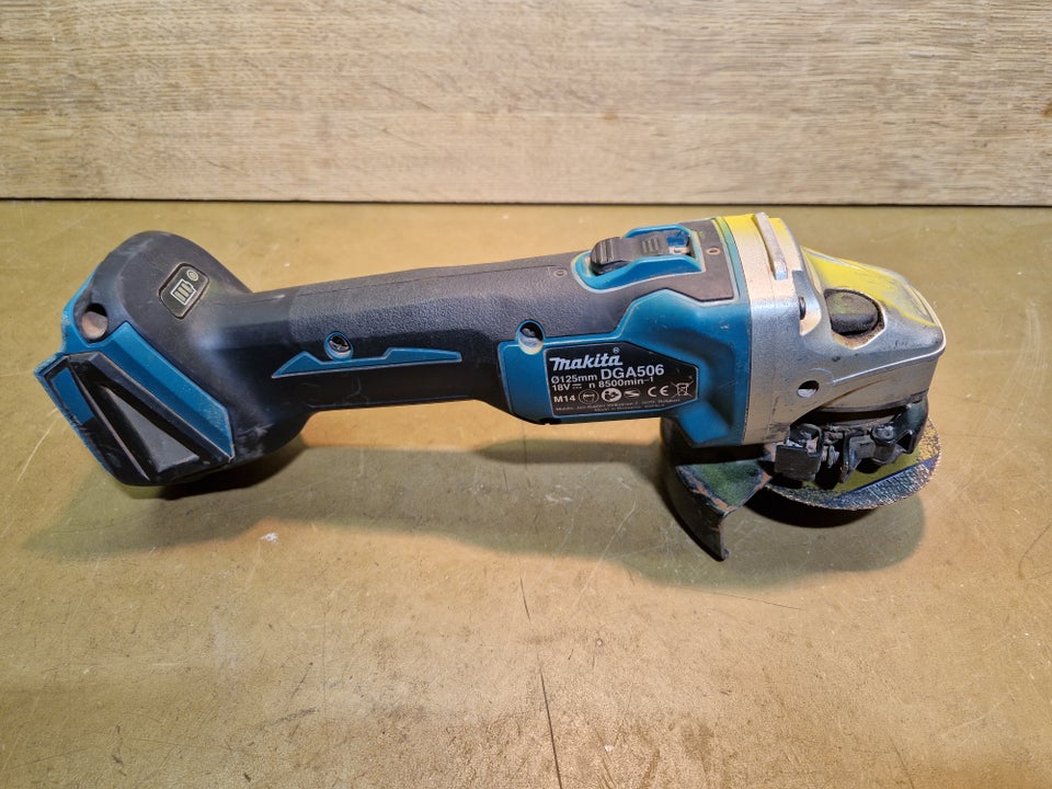 Vinkelsliber, Makita DGA506