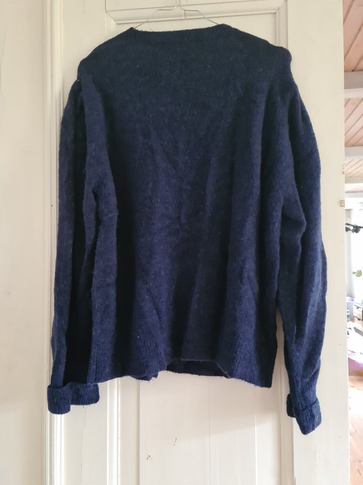 Sweater, Soft Rebels, str. 44