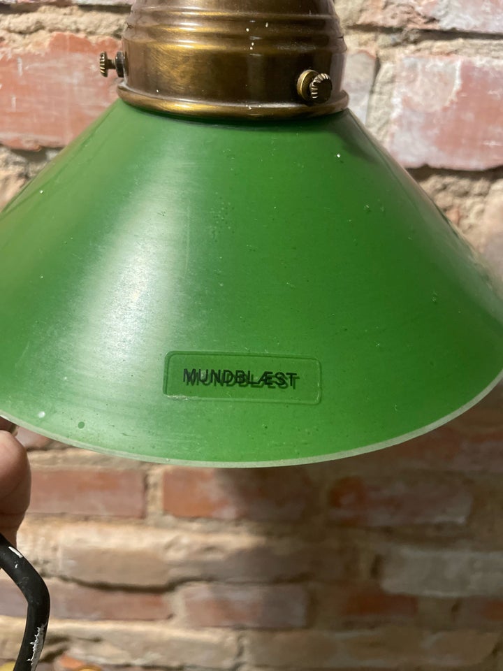 Anden arkitekt, Skomager lampe ,