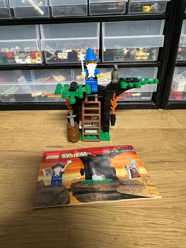 Lego Castle, 6020 Magic Shop