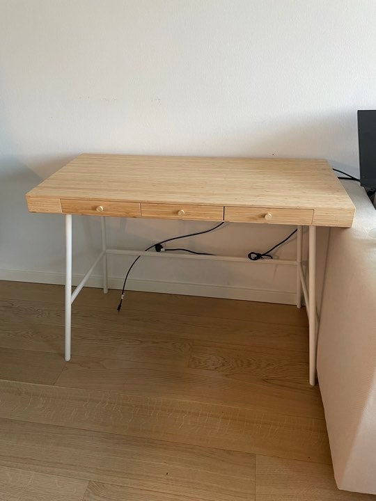 Skrivebord Ikea b: 102 d: 49