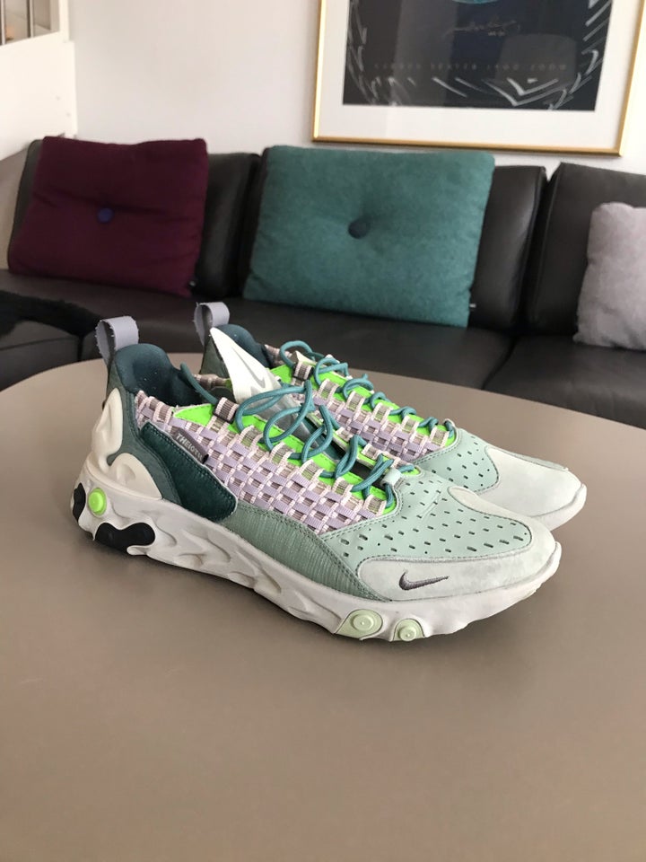 Sneakers, Nike React Sertu, str. 42