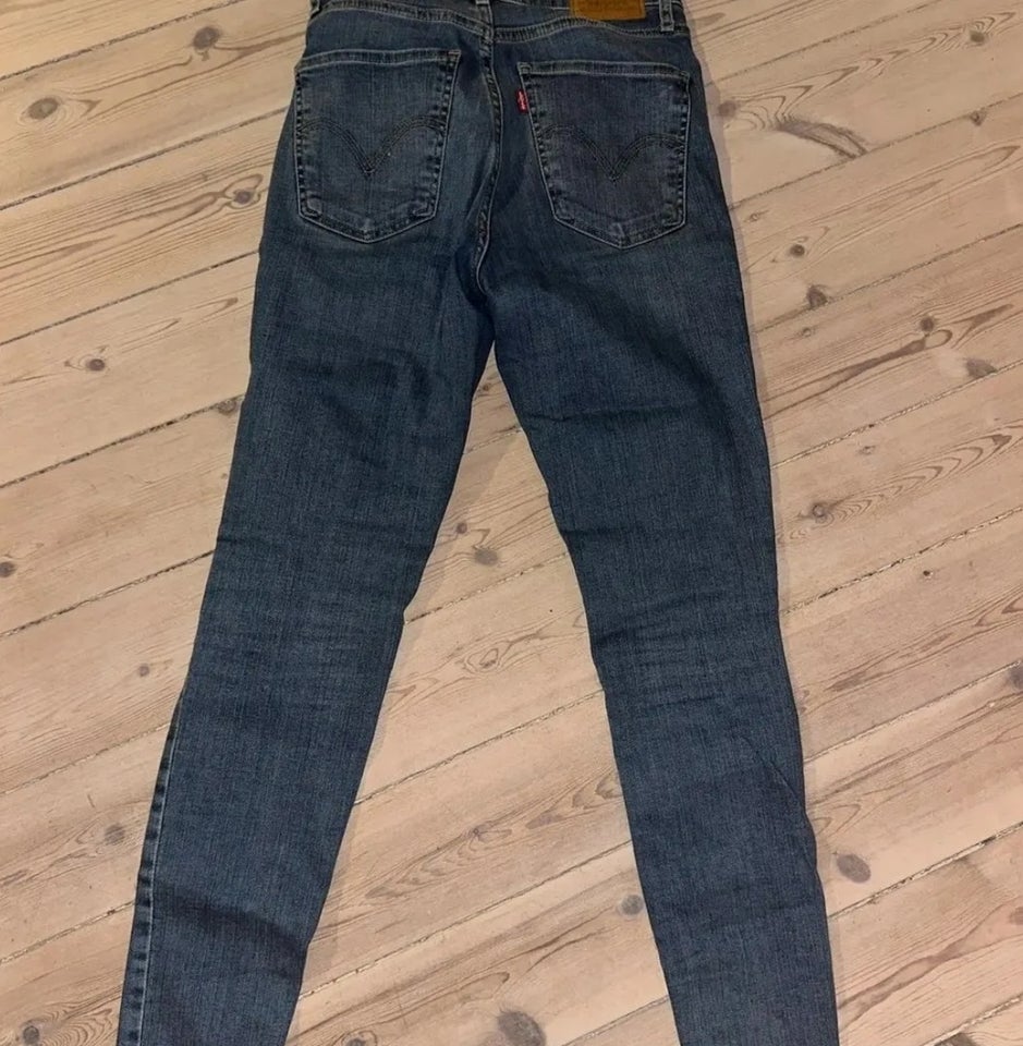 Jeans, Levis, str. 27