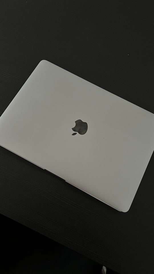 MacBook Pro, God